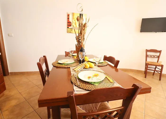 Casa Samira Near Sea And Old Town Ac, Wifi, 4 Guests *